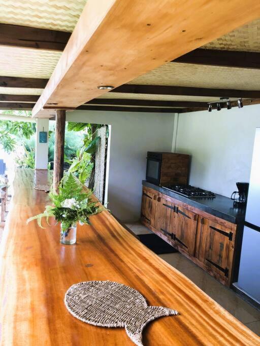 Bungalow Tiarii, Avec Acces Direct A Une Plage Privee Tevaitoa エクステリア 写真