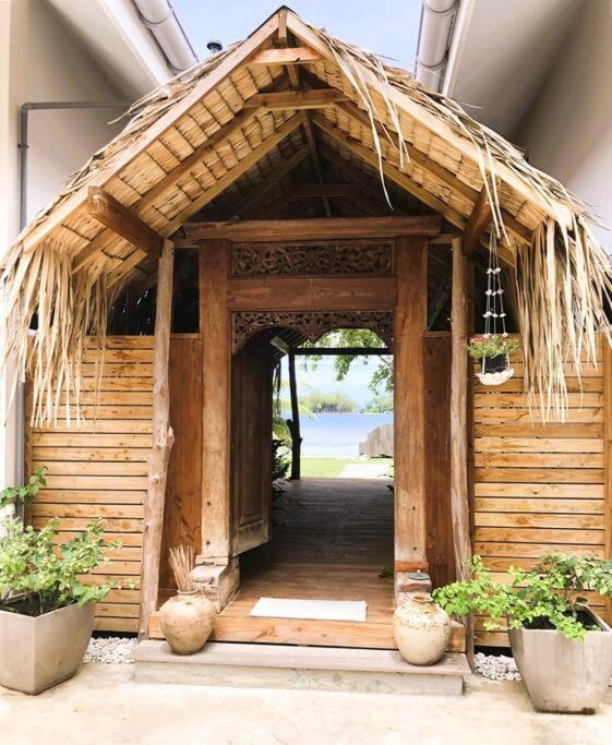 Bungalow Tiarii, Avec Acces Direct A Une Plage Privee Tevaitoa エクステリア 写真